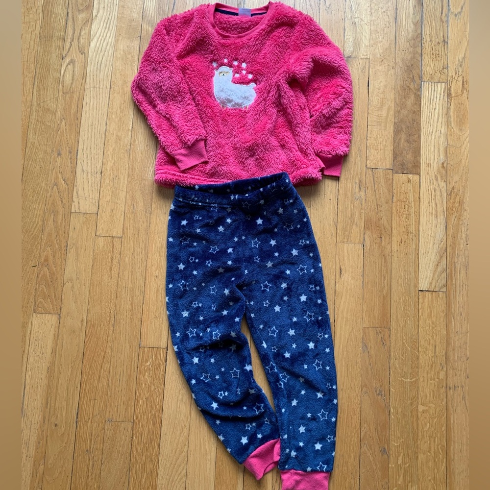 Cute warm Winter Pajama Size 5-6yrs